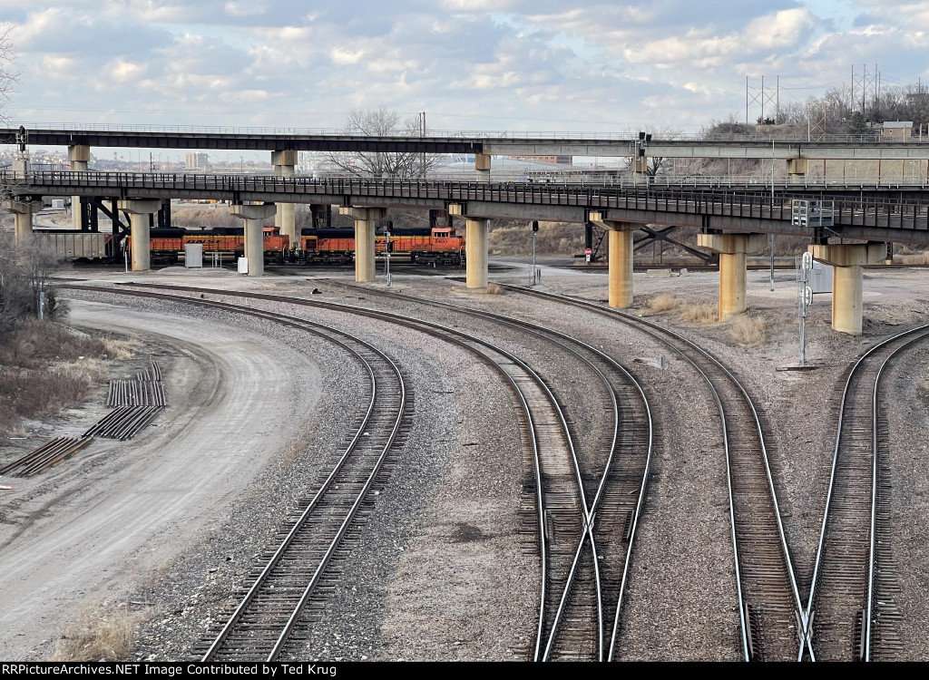 BNSF 8400 & 9289